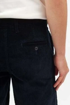 Norse ProjectsAros Regular Wide Wale Cord Chino - Dark Navy 10 Norse ProjectsAros Regular Wide Wale Cord Chino - Dark Navy -Men Outfitters Shop Aros Regular Wide Wale Cord Chino Dark Navy 20230818115745 2