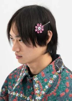 Charles JeffreyCRAZY DAIZY HAIR PIN - PINK -Men Outfitters Shop Charles Jeffrey CRAZY DAIZY HAIR PIN PINK 20230919024842