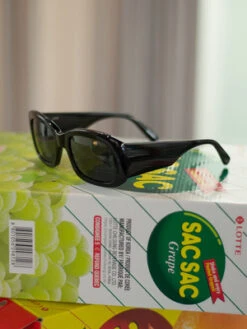 Chimi EyewearVita's Soil Sunglasses - Black/Black