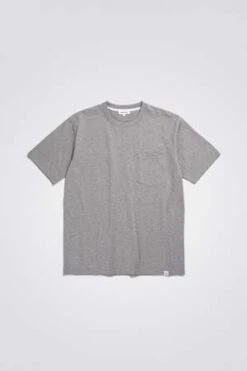 Norse ProjectsJohannes Standard Pocket SS Tshirt - Light Grey Melange