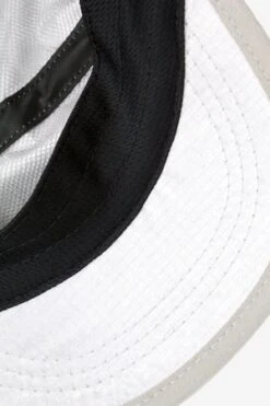 Satisfy RunningSilverShell Trail Cap - Silver -Men Outfitters Shop SilverShell Trail Cap 20231005010419 2